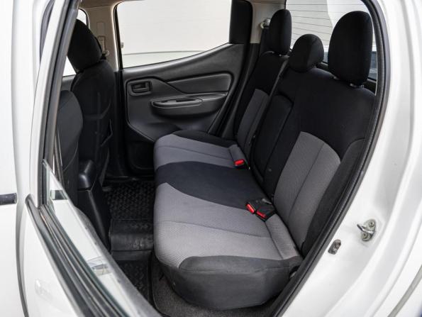 Mitsubishi L200 V с пробегом 2015 года, цена 1 910 000 рублей, 258854 км, offers.body_type.unknown, Автокод Объявления