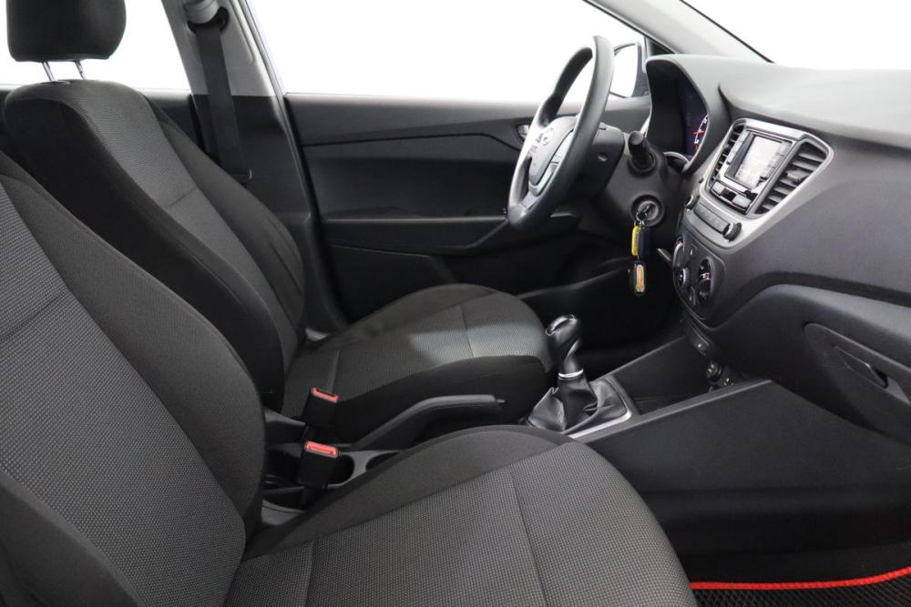 Hyundai Solaris II Санкт-Петербург  - изображение 9