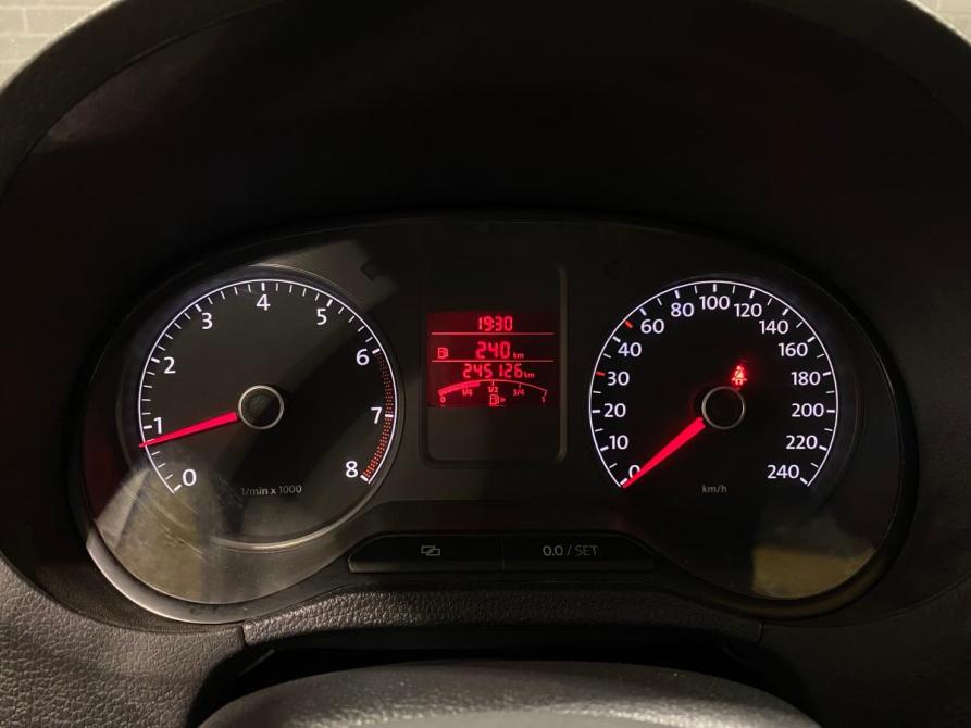 Volkswagen Polo V Челябинск  - изображение 17