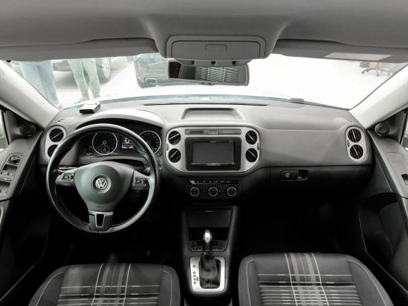 Volkswagen Tiguan I Рестайлинг с пробегом 2015 года, цена 990 000 рублей, 270689 км, внедорожник, Автокод Объявления