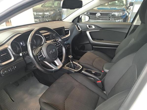 Kia Ceed III с пробегом 2018 года, цена 1 658 000 рублей, 65643 км, хэтчбек, Автокод Объявления