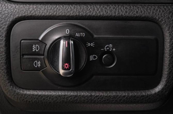 Volkswagen Touareg II с пробегом 2012 года, цена 2 379 000 рублей, 250000 км, внедорожник, Автокод Объявления