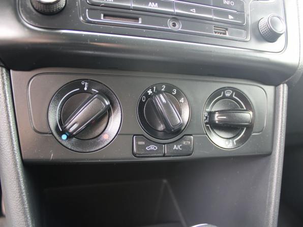 Volkswagen Polo V с пробегом 2014 года, цена 869 000 рублей, 155714 км, седан, Автокод Объявления