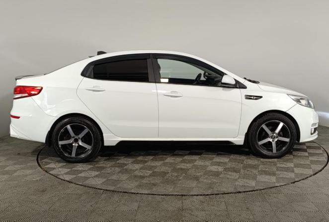 Kia Rio III Рестайлинг с пробегом 2016 года, цена 1 030 000 рублей, 179250 км, седан, Автокод Объявления