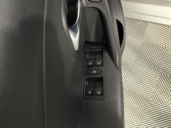 Volkswagen Polo V Рестайлинг с пробегом 2018 года, цена 1 590 000 рублей, 81682 км, седан, Автокод Объявления