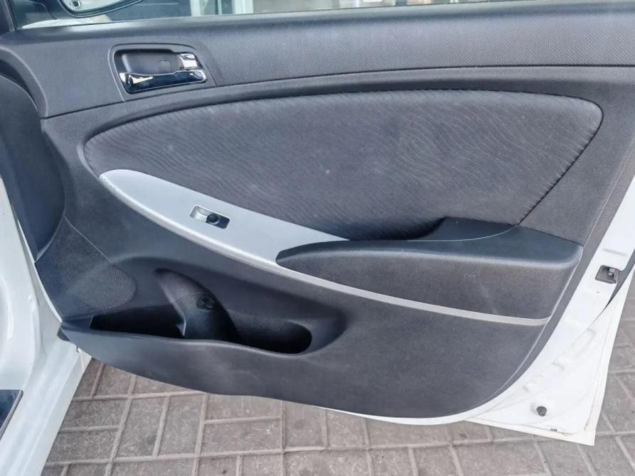 Hyundai Solaris I Волгоград  - изображение 18