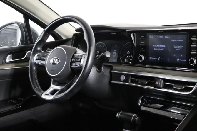 Kia K5 III с пробегом 2021 года, цена 2 679 990 рублей, 38935 км, седан, Автокод Объявления
