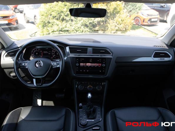 Volkswagen Tiguan II с пробегом 2018 года, цена 3 170 000 рублей, 87889 км, внедорожник, Автокод Объявления