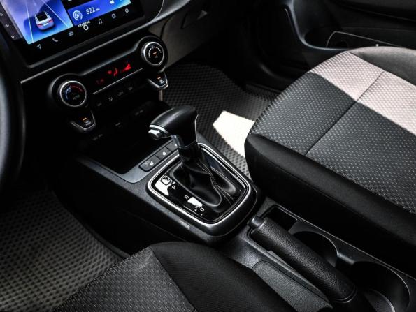 Kia Rio IV Рестайлинг с пробегом 2021 года, цена 1 474 000 рублей, 53345 км, седан, Автокод Объявления