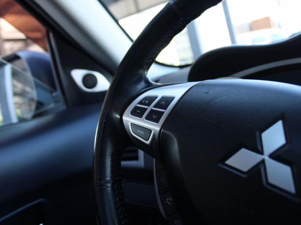 Mitsubishi Outlander II с пробегом 2008 года, цена 1 349 000 рублей, 86323 км, внедорожник, Автокод Объявления