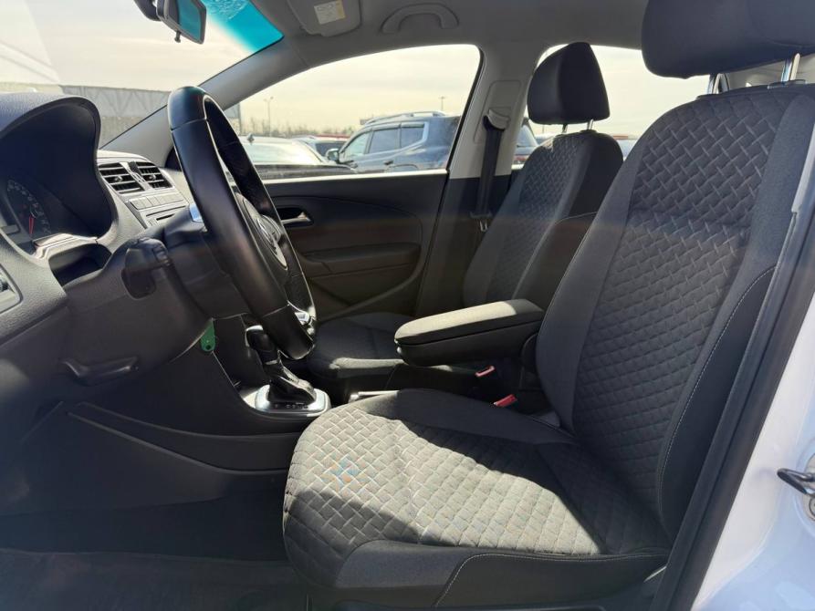 Volkswagen Polo V Рестайлинг Санкт-Петербург  - изображение 15