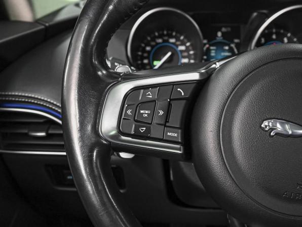 Jaguar F-Pace I с пробегом 2017 года, цена 2 949 000 рублей, 84209 км, внедорожник, Автокод Объявления