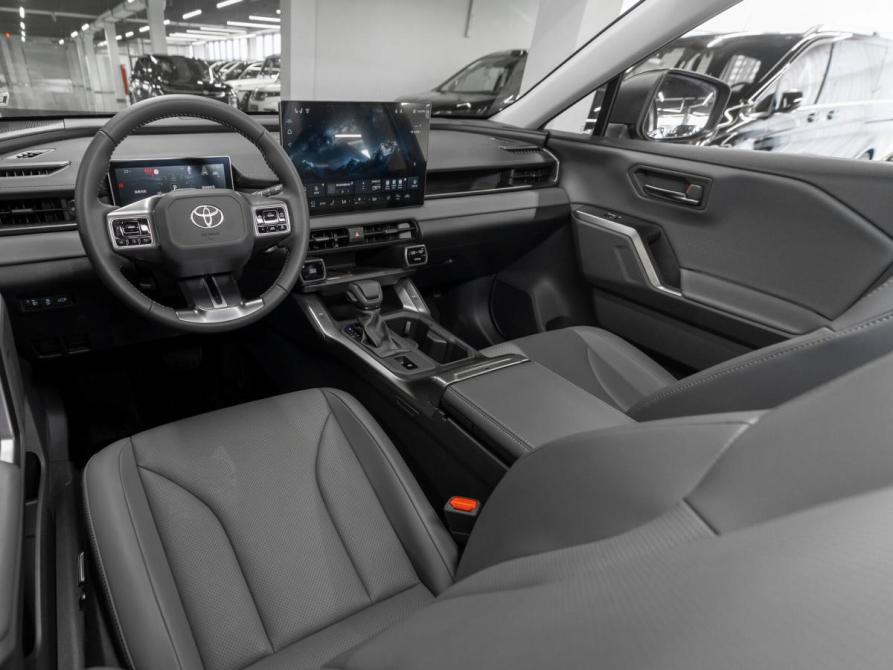 Toyota RAV4 VI (XA60) Москва  - изображение 7