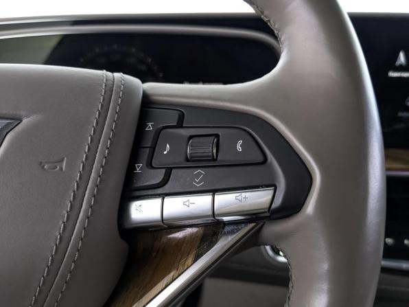 Cadillac Escalade V с пробегом 2021 года, цена 9 460 000 рублей, 75261 км, внедорожник, Автокод Объявления