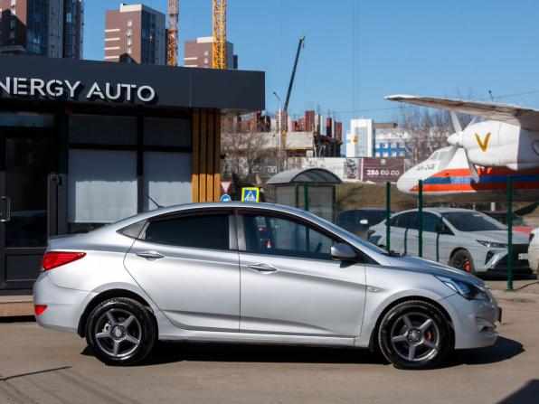 Hyundai Solaris I Рестайлинг с пробегом 2016 года, цена 899 000 рублей, 157818 км, седан, Автокод Объявления