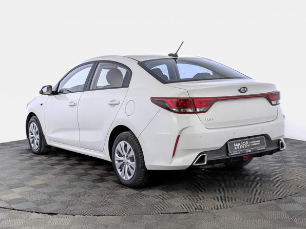 Kia Rio IV Рестайлинг с пробегом 2021 года, цена 1 420 000 рублей, 100136 км, седан, Автокод Объявления