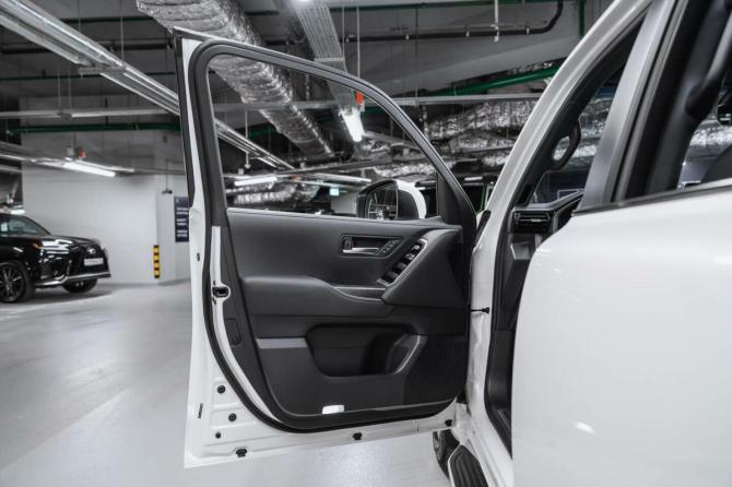 Новый Toyota Land Cruiser 300 Series 2026 года, цена 13 990 000 рублей, внедорожник, Автокод Объявления