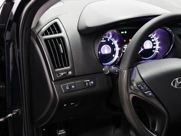 Hyundai Sonata VI (YF) с пробегом 2011 года, цена 1 099 000 рублей, 159430 км, седан, Автокод Объявления