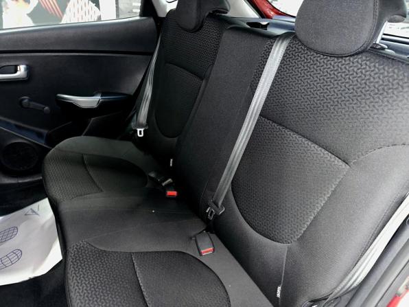 Kia Rio III Рестайлинг с пробегом 2017 года, цена 830 000 рублей, 102653 км, хэтчбек, Автокод Объявления
