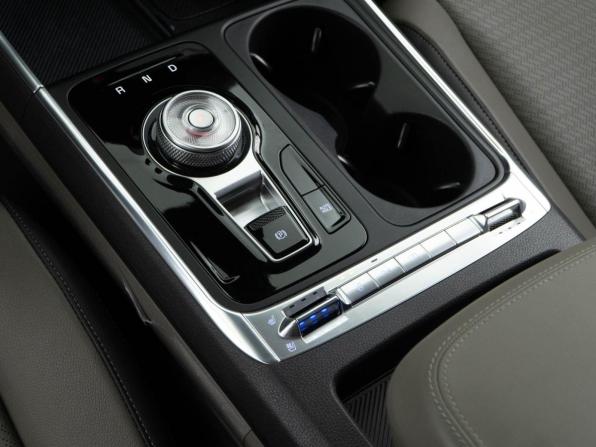 Kia Carnival IV Рестайлинг с пробегом 2025 года, цена 6 098 999 рублей, 9946 км, минивэн, Автокод Объявления