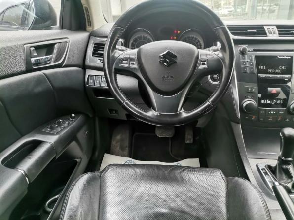 Suzuki Kizashi с пробегом 2010 года, цена 872 000 рублей, 184000 км, седан, Автокод Объявления