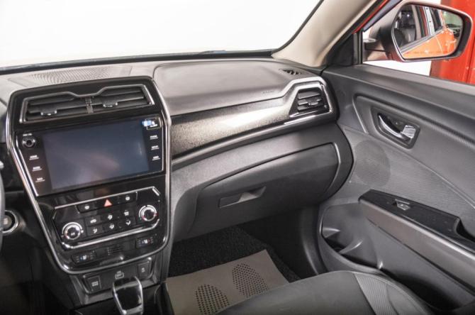 SsangYong Tivoli I Рестайлинг с пробегом 2019 года, цена 1 849 000 рублей, 115000 км, внедорожник, Автокод Объявления