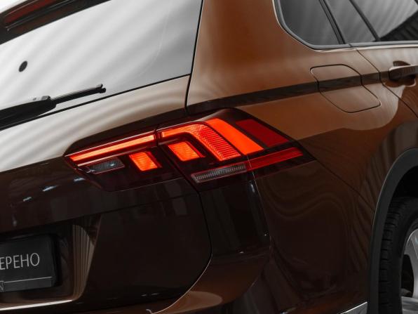 Volkswagen Tiguan II Рестайлинг с пробегом 2021 года, цена 2 860 000 рублей, 65182 км, внедорожник, Автокод Объявления