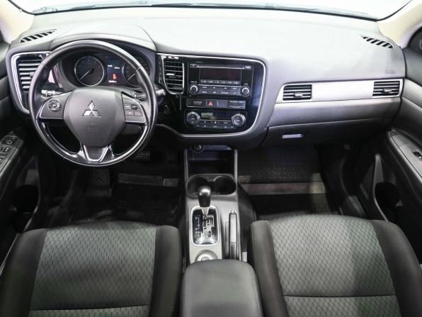 Mitsubishi Outlander III Рестайлинг 2 с пробегом 2015 года, цена 1 789 900 рублей, 159000 км, внедорожник, Автокод Объявления