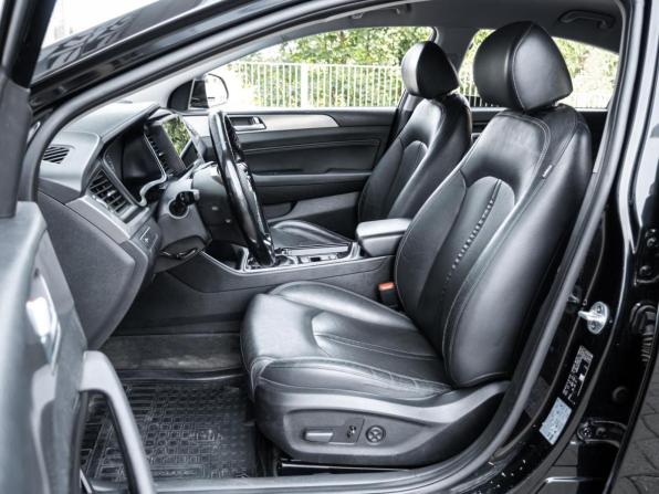 Hyundai Sonata VII (LF) Рестайлинг с пробегом 2018 года, цена 1 810 000 рублей, 177196 км, седан, Автокод Объявления