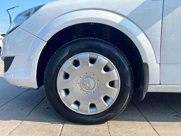 Opel Astra H Рестайлинг с пробегом 2014 года, цена 686 900 рублей, 140229 км, хэтчбек, Автокод Объявления