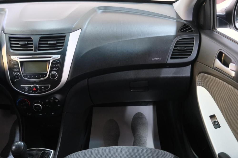 Hyundai Solaris I Омск  - изображение 17