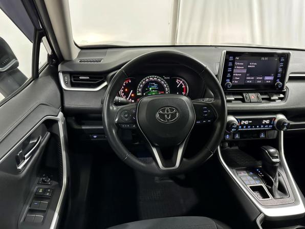 Toyota RAV4 V (XA50) с пробегом 2021 года, цена 3 500 000 рублей, 97842 км, внедорожник, Автокод Объявления
