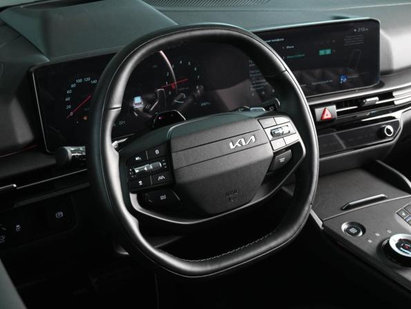 Kia Sportage V с пробегом 2025 года, цена 5 099 000 рублей, 5067 км, внедорожник, Автокод Объявления