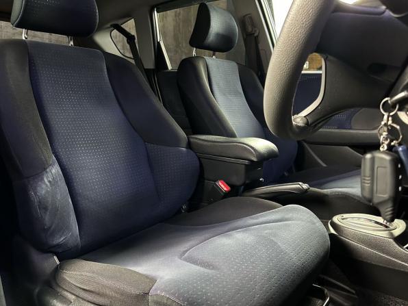 Honda Fit II с пробегом 2010 года, цена 790 000 рублей, 197754 км, хэтчбек, Автокод Объявления