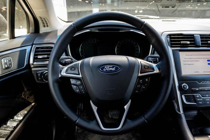 Ford Mondeo V с пробегом 2019 года, цена 1 499 000 рублей, 126791 км, универсал, Автокод Объявления