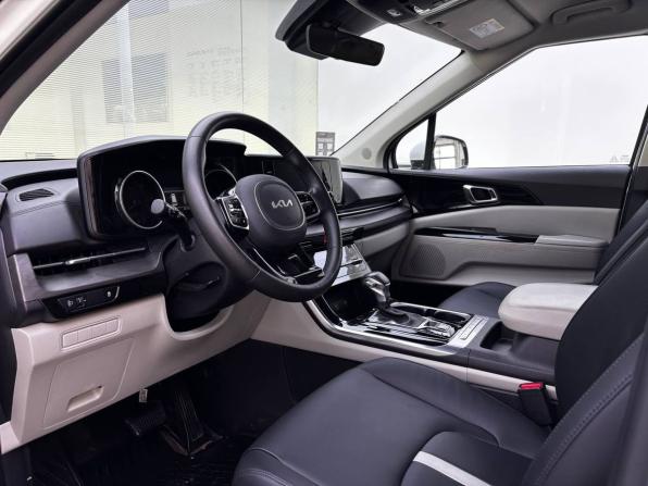Kia Carnival IV с пробегом 2022 года, цена 4 410 000 рублей, 41229 км, минивэн, Автокод Объявления