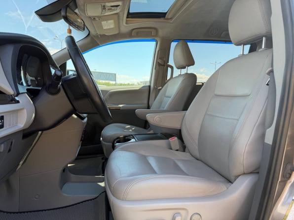 Toyota Sienna III Рестайлинг 2 с пробегом 2019 года, цена 3 500 000 рублей, 95000 км, минивэн, Автокод Объявления