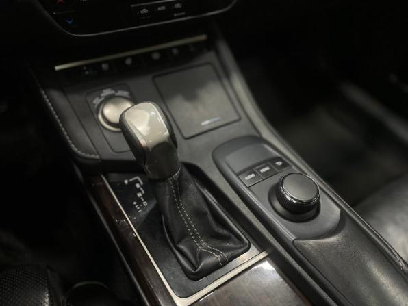 Lexus ES VI Рестайлинг с пробегом 2016 года, цена 2 790 000 рублей, 196555 км, седан, Автокод Объявления