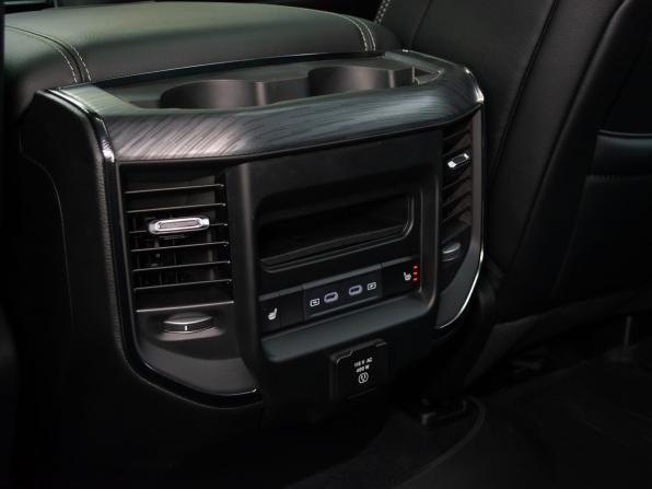Ram 1500 V Рестайлинг с пробегом 2026 года, цена 10 499 000 рублей, 42 км, offers.body_type.unknown, Автокод Объявления