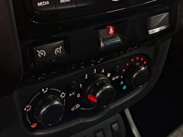 Renault Duster I Рестайлинг с пробегом 2016 года, цена 1 335 000 рублей, 95202 км, внедорожник, Автокод Объявления
