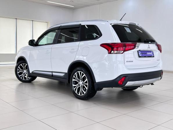 Mitsubishi Outlander III Рестайлинг 2 с пробегом 2016 года, цена 1 885 000 рублей, 113112 км, внедорожник, Автокод Объявления