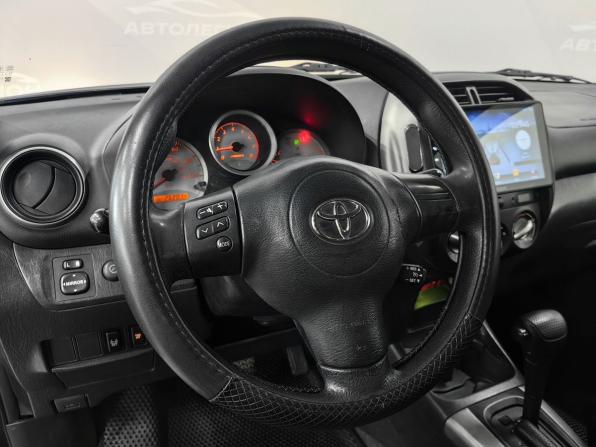 Toyota RAV4 II (XA20) Рестайлинг с пробегом 2005 года, цена 805 000 рублей, 261987 км, внедорожник, Автокод Объявления