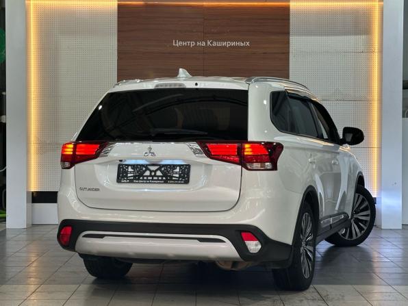 Mitsubishi Outlander III Рестайлинг 3 с пробегом 2021 года, цена 2 349 900 рублей, 83125 км, внедорожник, Автокод Объявления