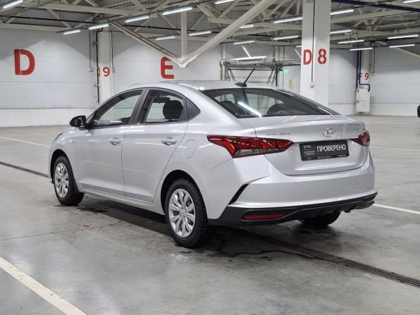 Hyundai Solaris II Рестайлинг с пробегом 2021 года, цена 1 405 000 рублей, 134363 км, седан, Автокод Объявления