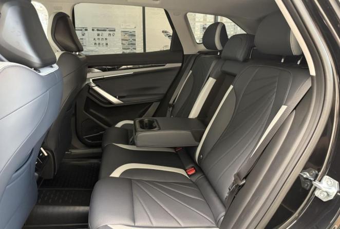 Новый Geely Atlas II 2026 года, цена 4 119 990 рублей, внедорожник, Автокод Объявления