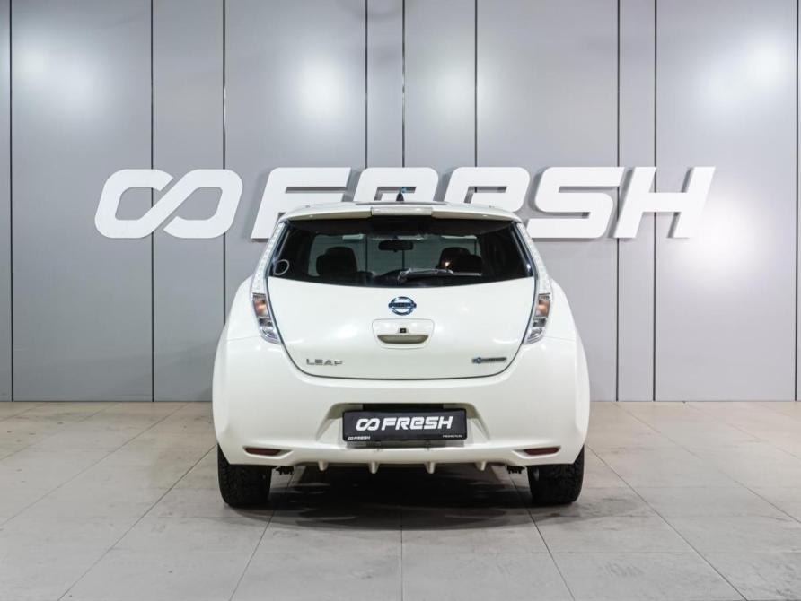 Nissan Leaf I (ZE0/AZE0) Воронеж  - изображение 4