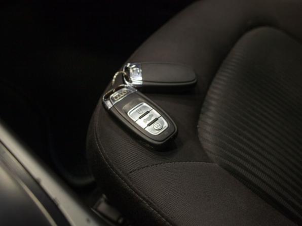 Audi A4 IV (B8) Рестайлинг с пробегом 2012 года, цена 1 170 000 рублей, 172352 км, седан, Автокод Объявления