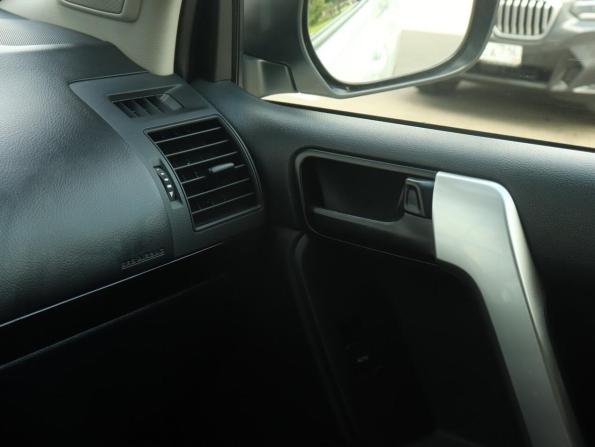 Toyota Land Cruiser Prado 150 Series Рестайлинг 2 с пробегом 2019 года, цена 4 290 000 рублей, 149845 км, внедорожник, Автокод Объявления