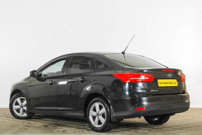Ford Focus III Рестайлинг с пробегом 2015 года, цена 899 000 рублей, 196000 км, седан, Автокод Объявления