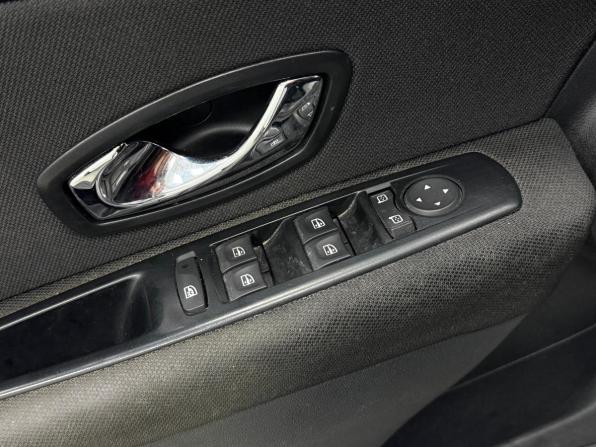 Renault Megane III Рестайлинг с пробегом 2014 года, цена 650 000 рублей, 178256 км, хэтчбек, Автокод Объявления
